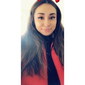 Meet your Posher, Angeline